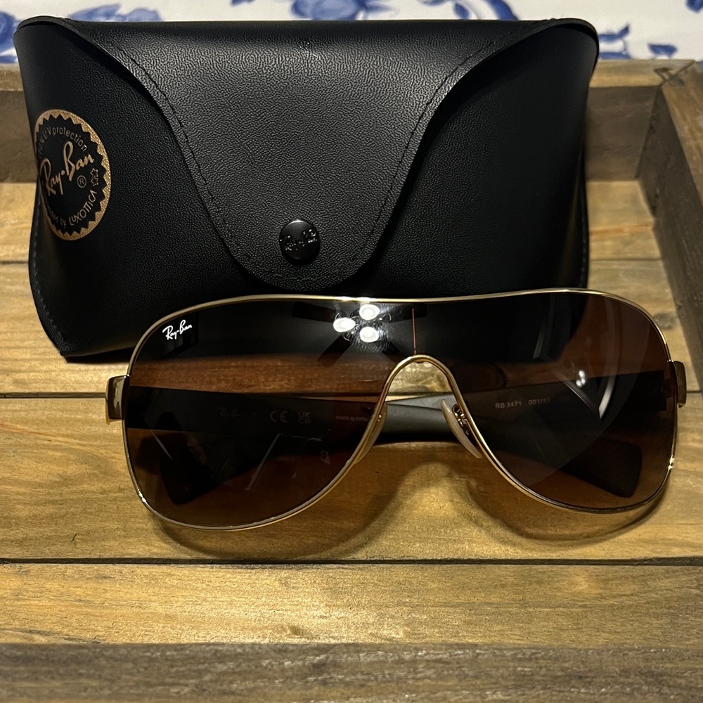 Ray-Ban Gold Frame Sunglasses with Black Case